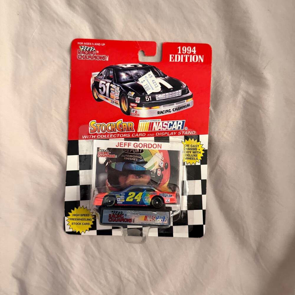 1994 Jeff Gordon #24 DuPont NASCAR Stock Car 1/64 Scale Diecast